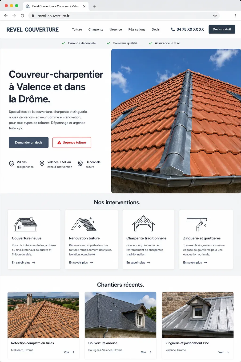 Exemple de site internet pour couvreur-charpentier, badge décennale, photo toiture