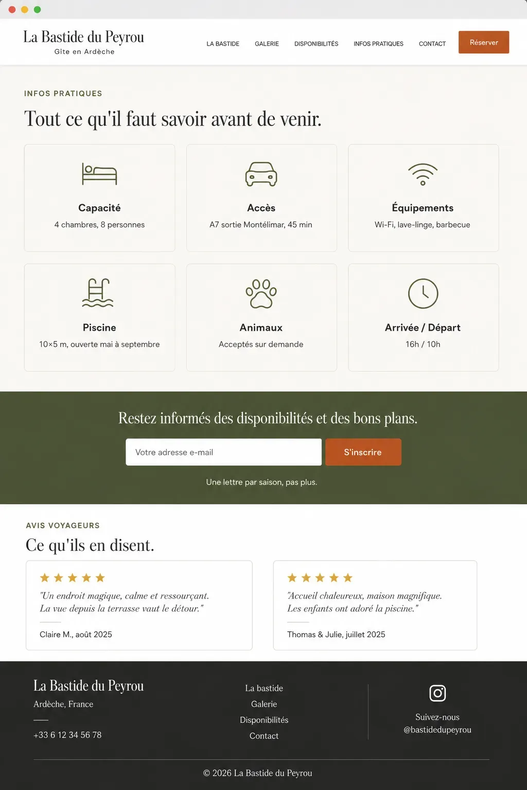 Exemple de page infos pratiques d'un site de gîte avec équipements, accès et avis voyageurs